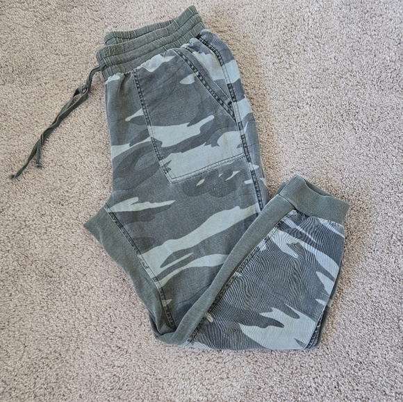 Splendid Boardwalk Jogger Camo Print  Linen Blend Olive Green size Large - Picture 9 of 16